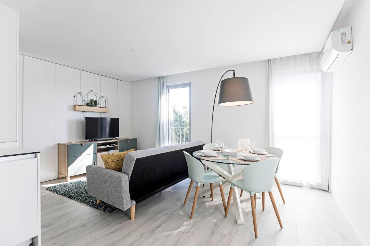 Stylish Flat W/ Gym & Parking By Lovelystay Porto Zewnętrze zdjęcie