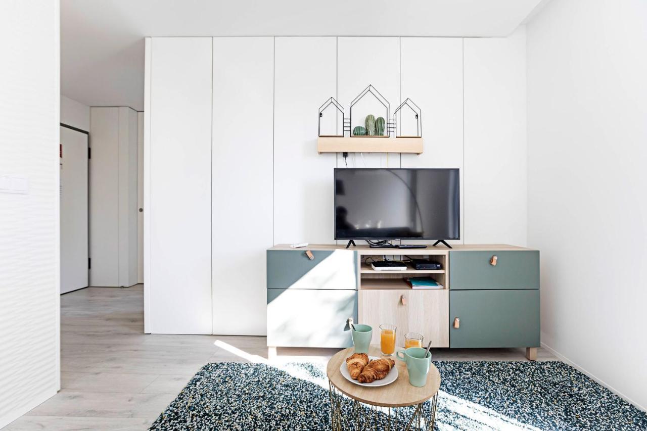 Stylish Flat W/ Gym & Parking By Lovelystay Porto Zewnętrze zdjęcie