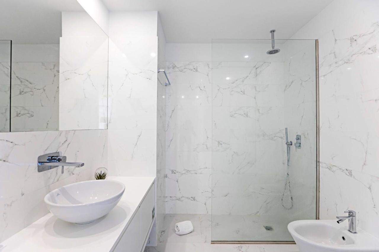 Stylish Flat W/ Gym & Parking By Lovelystay Porto Zewnętrze zdjęcie